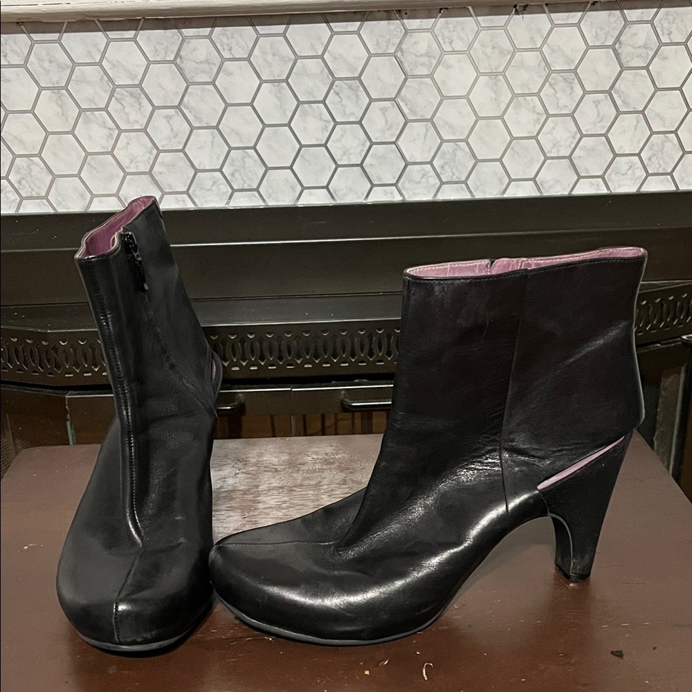 Tsubo Black Heeled Ankle Boots